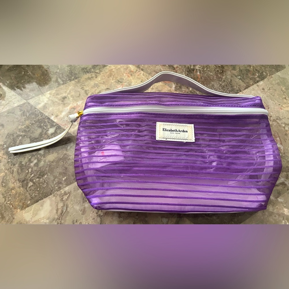 Elizabeth Arden Makeup Bag